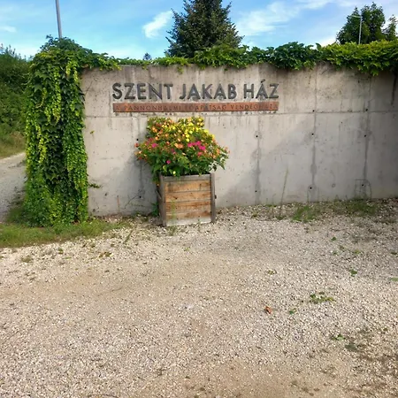 Szent Jakab Vendeghaz * Pannonhalma